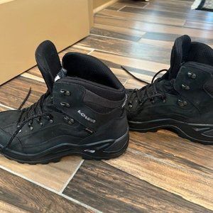 Lowa renegade GTX black boots